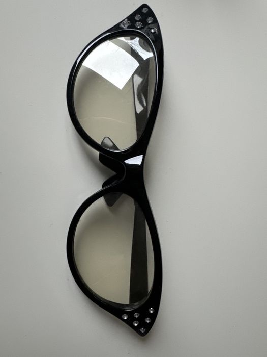 Okulary gwiazdy czarne z dżetami do stróju karmawał