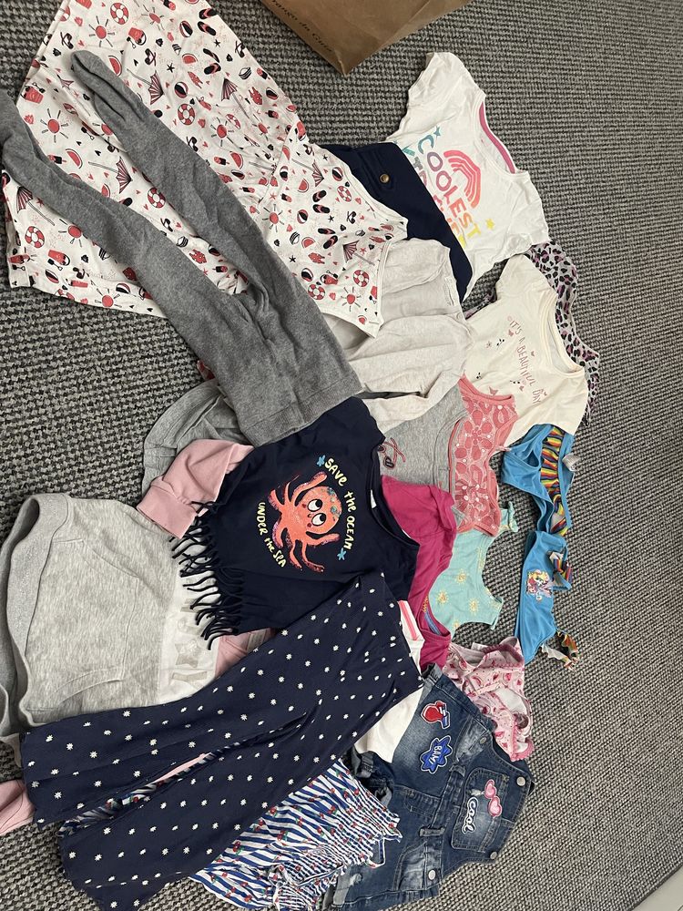 Lote roupa de menina com mais de 20 peças calcado incluido