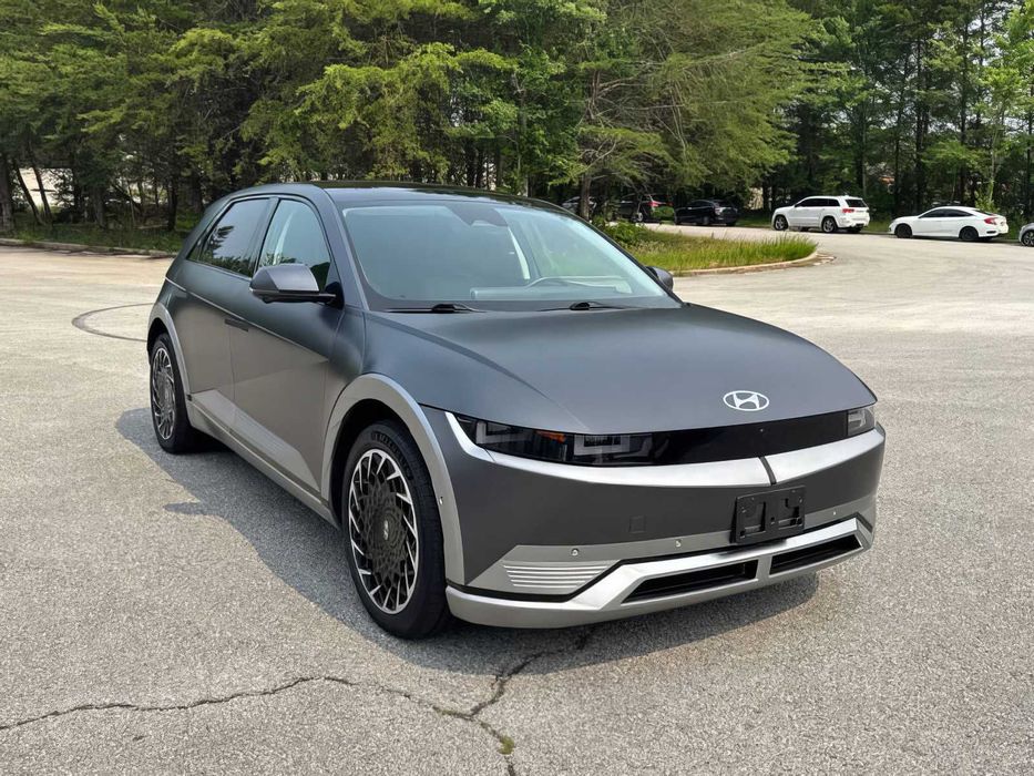 Hyundai Ioniq 5      2023
