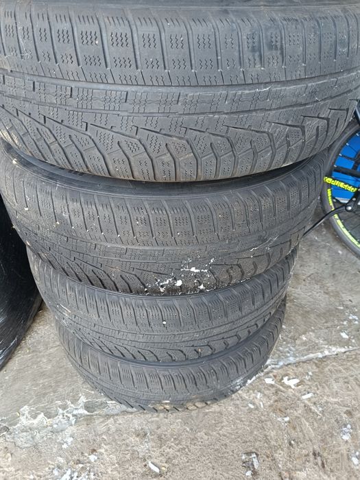 Opony zimowe Hankook 215/70R16