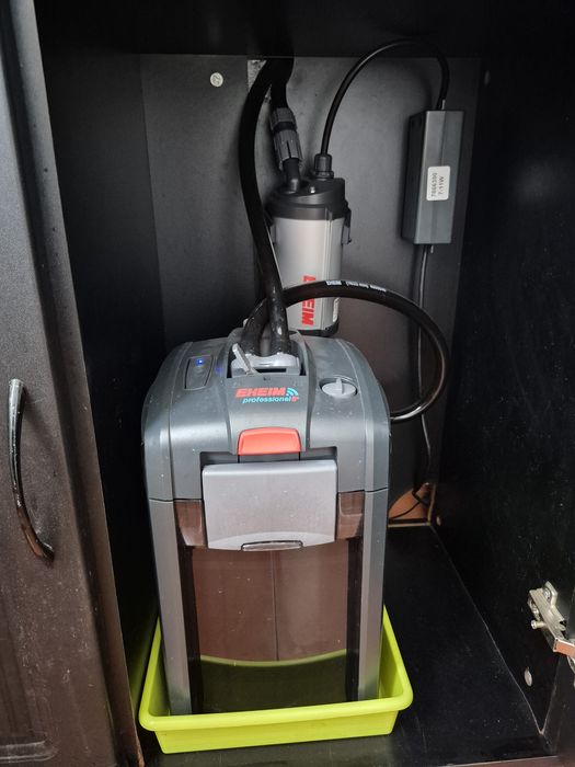 Aquário com móvel e filtros 200l