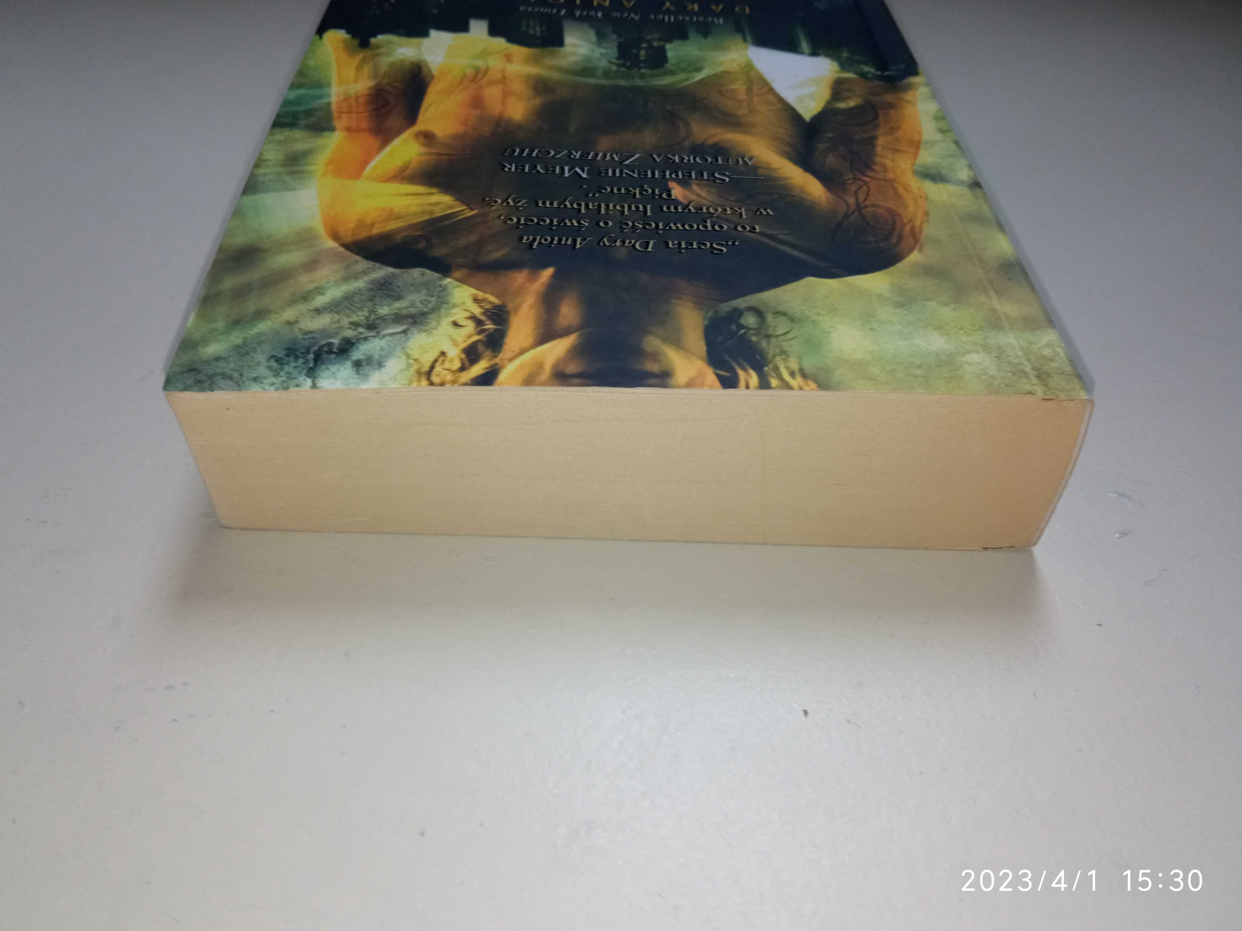 Książka Miasto Kości - Cassandra Clare Dary Anioła tom I