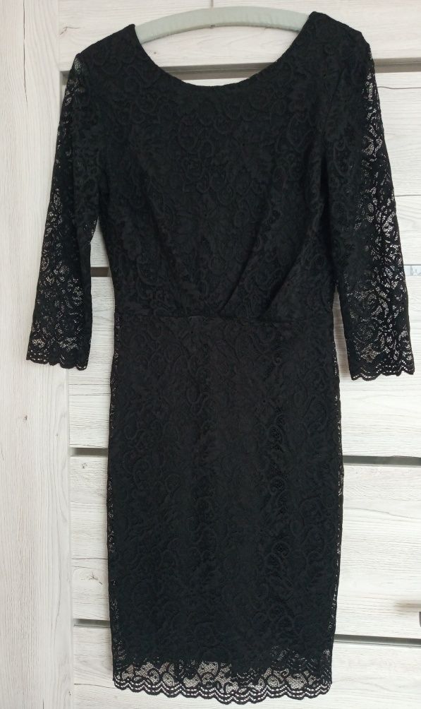 Elegancka finezyjna ażurowa czarna sukienka,,Vila,, wieczorową