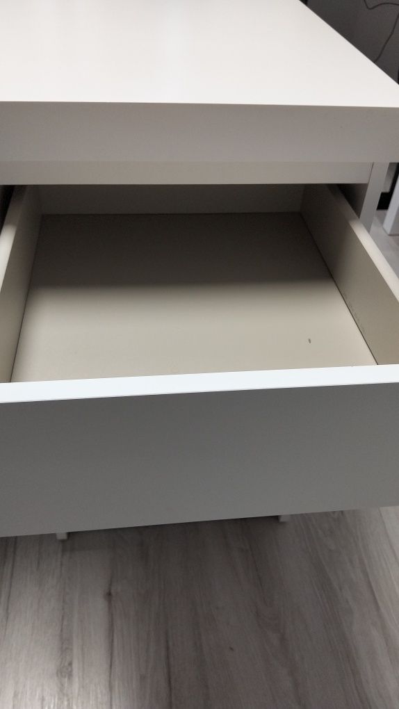 MALM biurko białe Ikea 140*65 vm