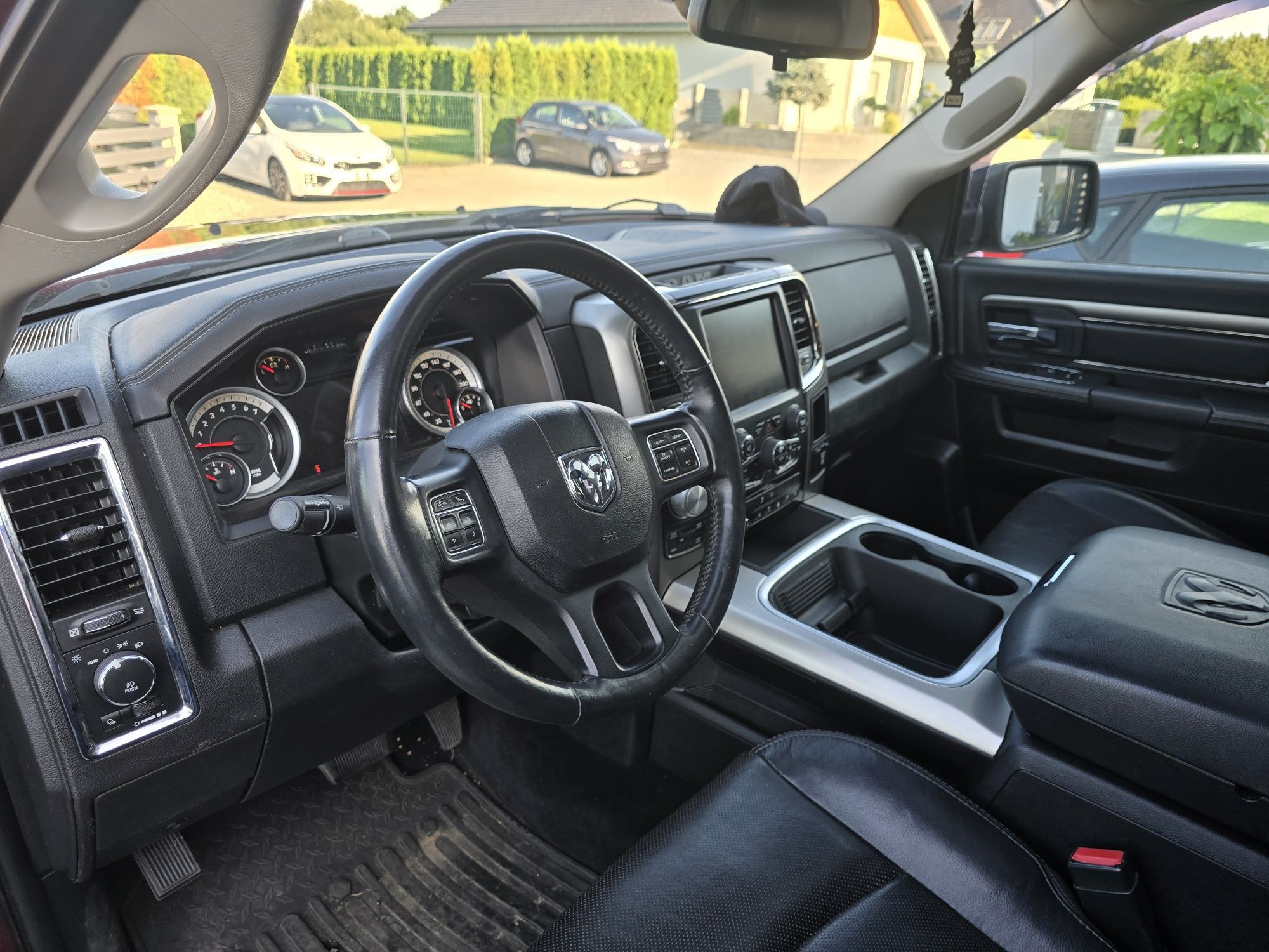 Dodge Ram 1500 Sport 5.7 hemi, V8, 4x4.