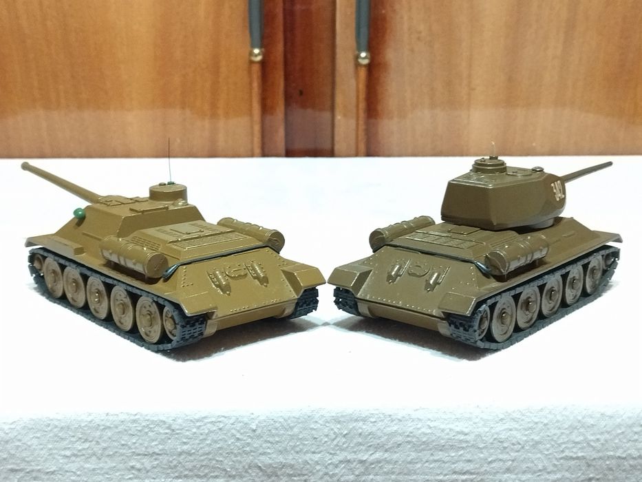 Танк СУ-100 Модель 1:43 Танк Т-34.