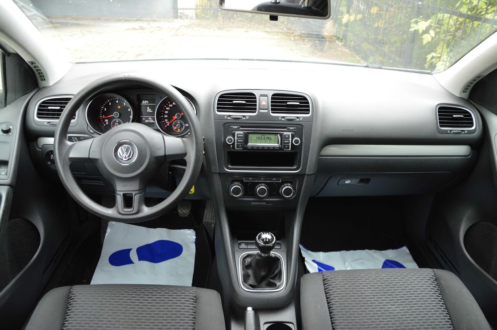 Piękny Golf Z Niemiec Klima Benzynka Super