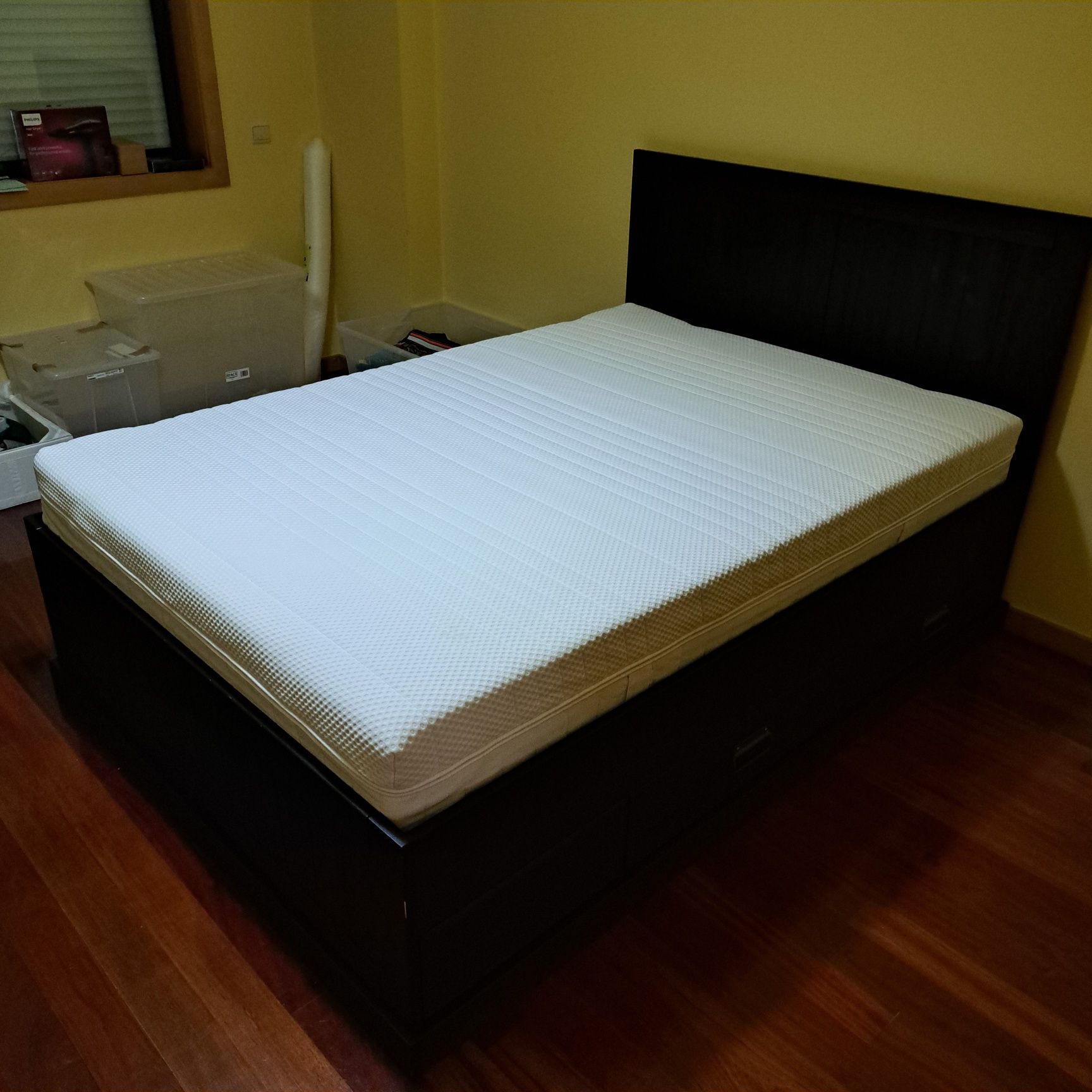 Cama Ikea para colchão 140×200 com 4 Gavetas de 75 cm