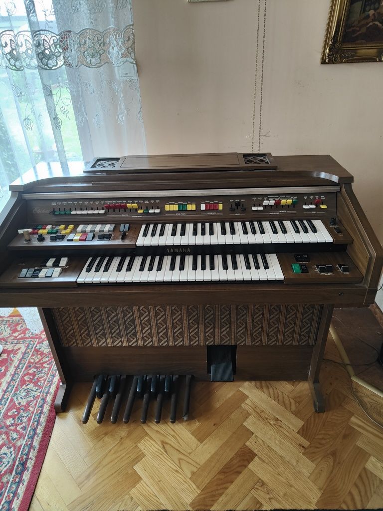 Organy Yamaha C-55