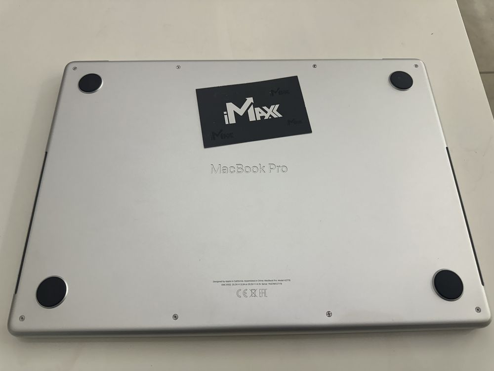 MacBook Pro 14” 2023 M2 Pro 16/512Gb Silver без блокувань 1100€