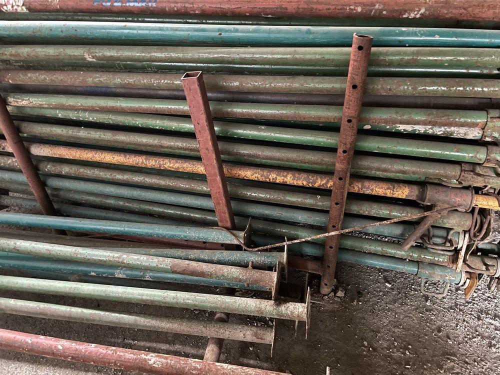 Stemple metalowe 4 metrowe