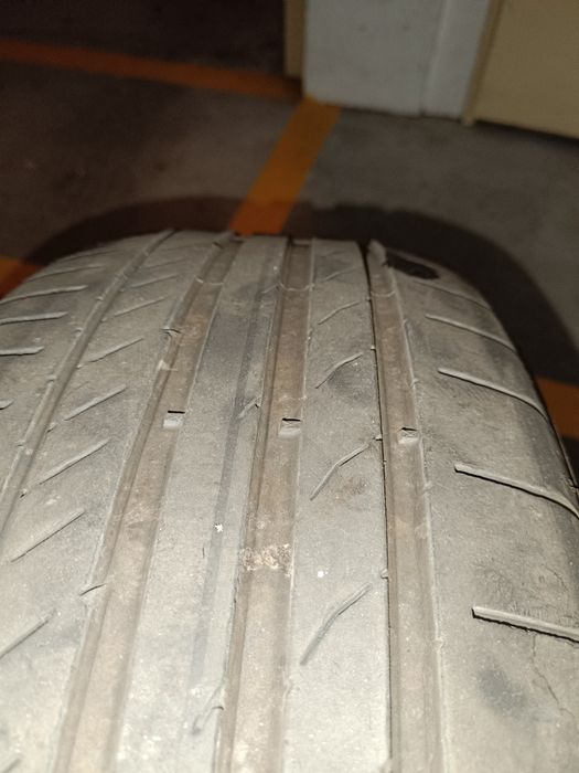 Pneus continental 225/50 R18