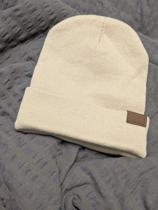 Шапка жіноча тепла.