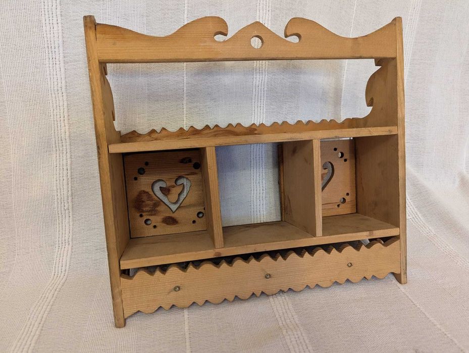 Półka na przyprawy - rękodzieło tradycyjne