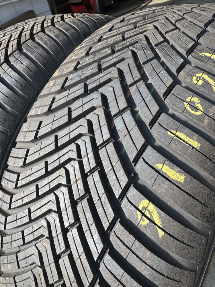235/60R16 100H Continental AllSeasonConract