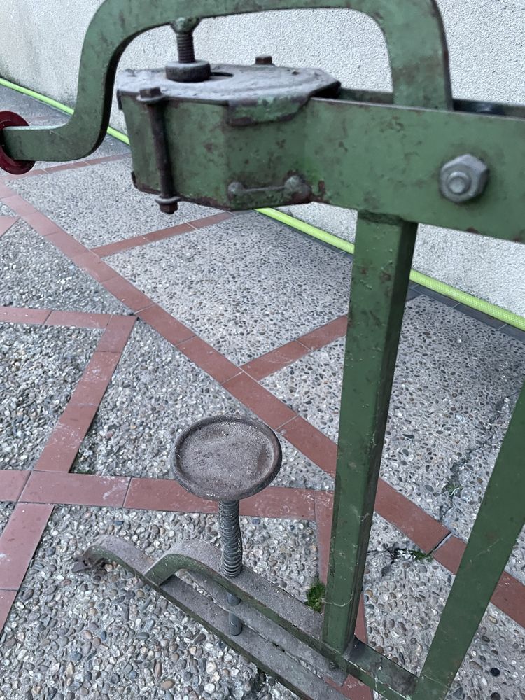 Maquina de meter rolhas