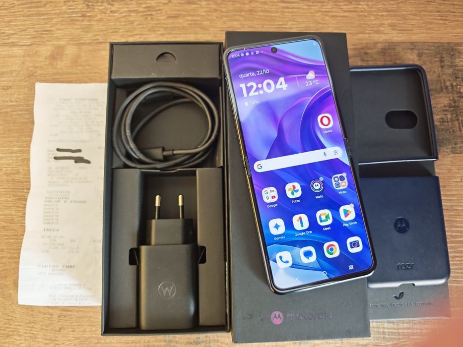 Motorola RazR 50 5G Ultra 12GB/512GB Dual Sim Preto Seminovo C/Garanti
