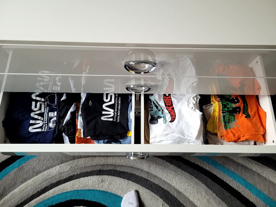 Komoda +2 szafki nocne