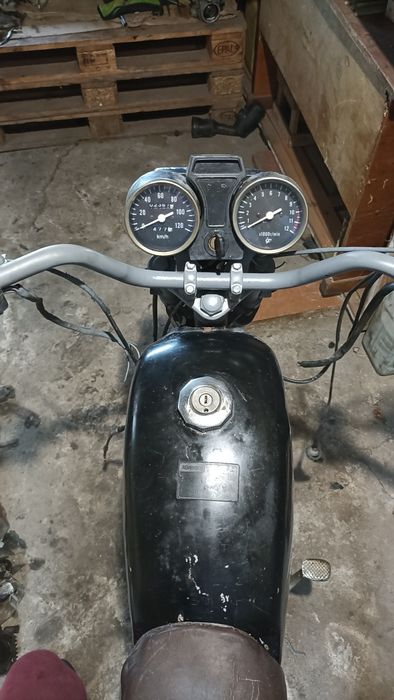 Продам Альфу без мотора 49,9кб терміново