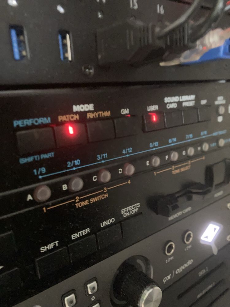 Roland XV3080 + Sr-Jv80-09 sessions moduł brzmieniowy