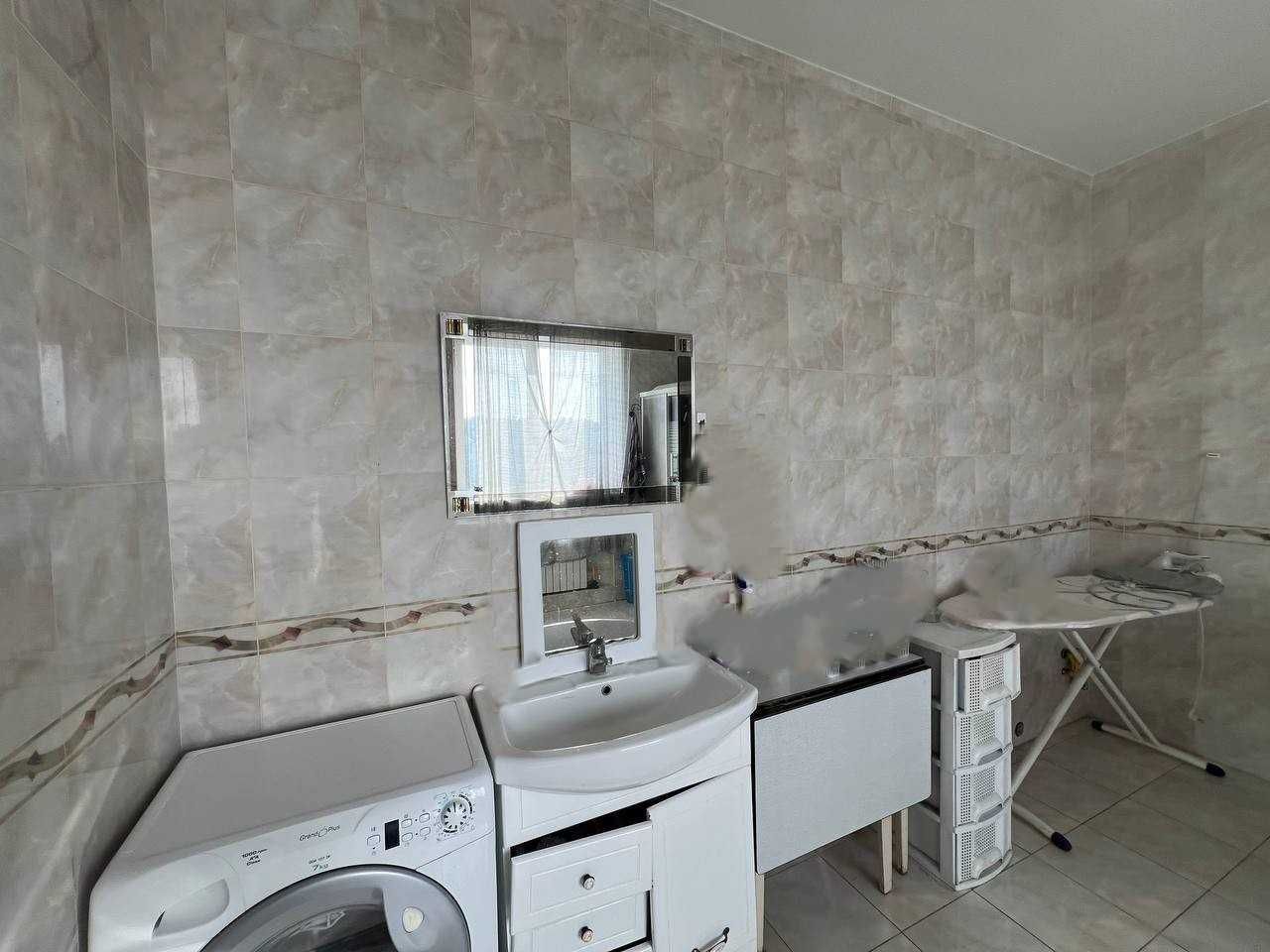 Дача 429,8м2, 5 кімнат, 24 сотки. Басейн, сауна, більярд. ID:674