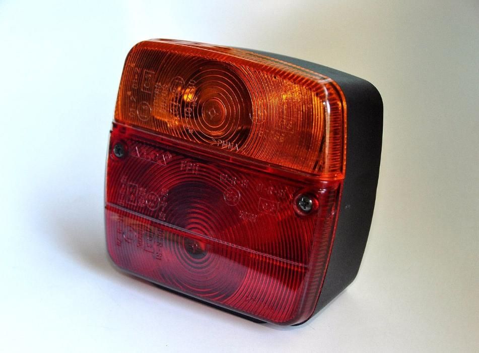 Acessórios iluminação traseira UMM Alter Cournil