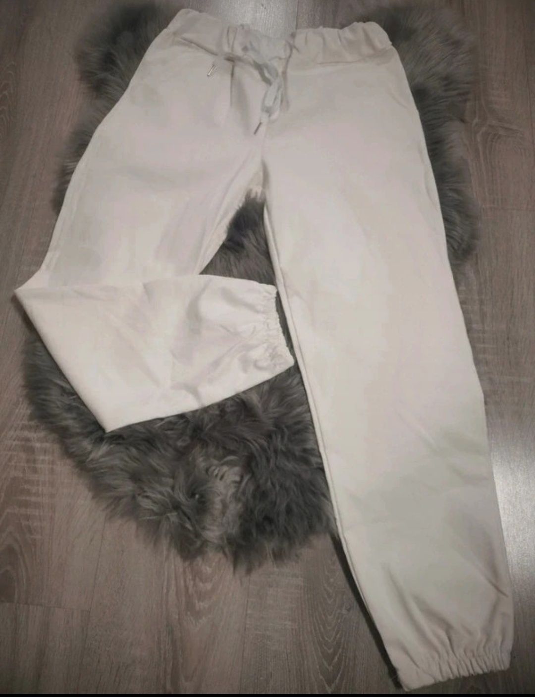 Dres damski , materiał "madełko"