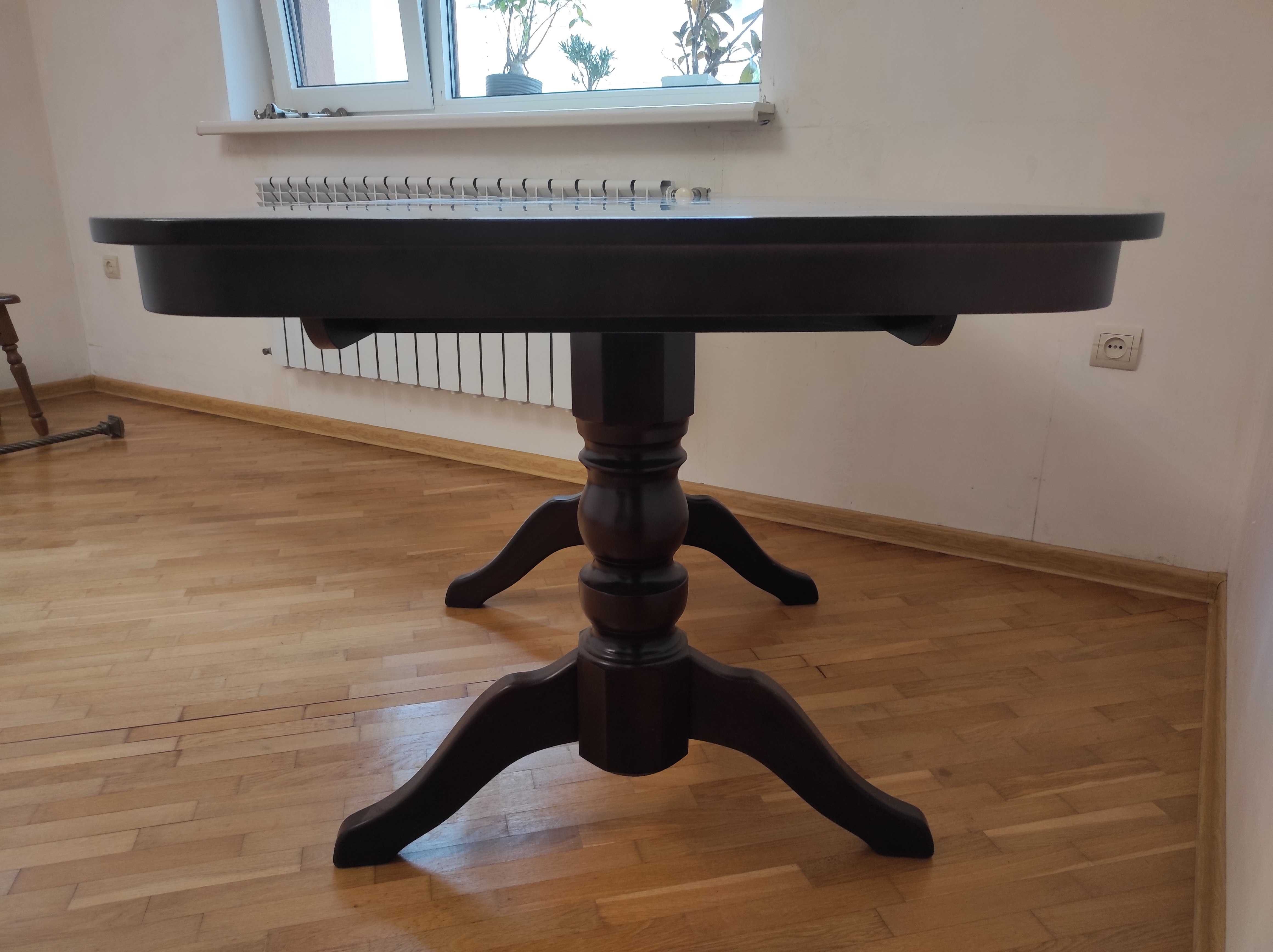 Продам стіл майже новий