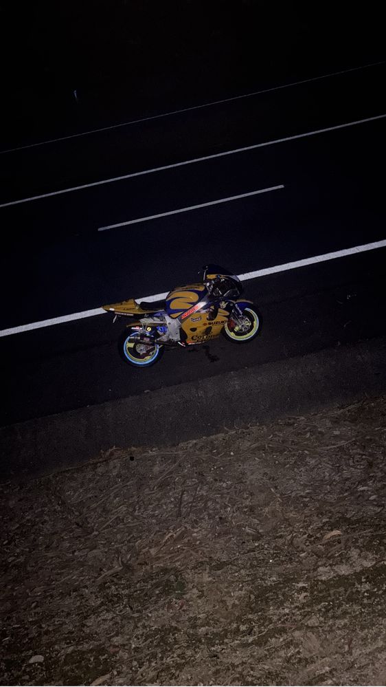 Suzuki gsxr-600 (Ler anuncio)