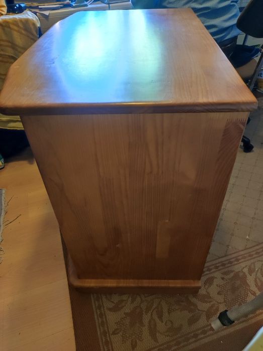 Móvel de TV em madeira de cerejeira