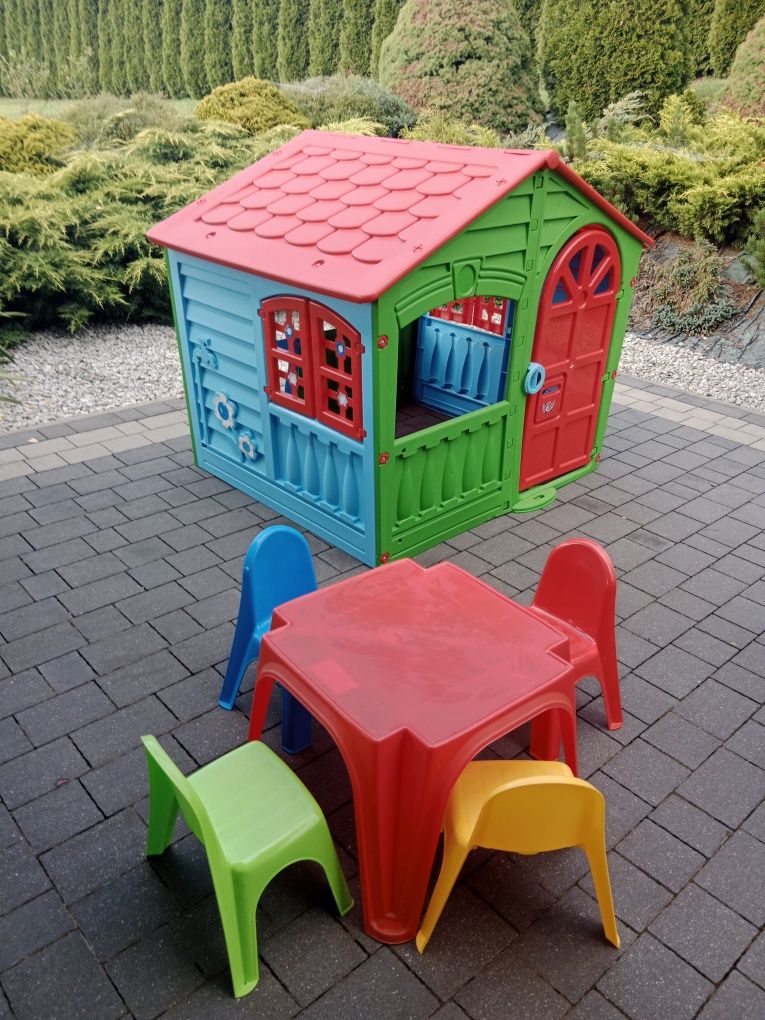 Plastikowy domek ogrodowy