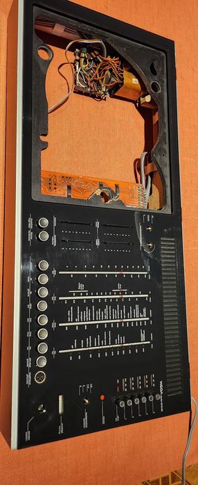 radio-gramofon WEGA Studio 3213 HiFi.