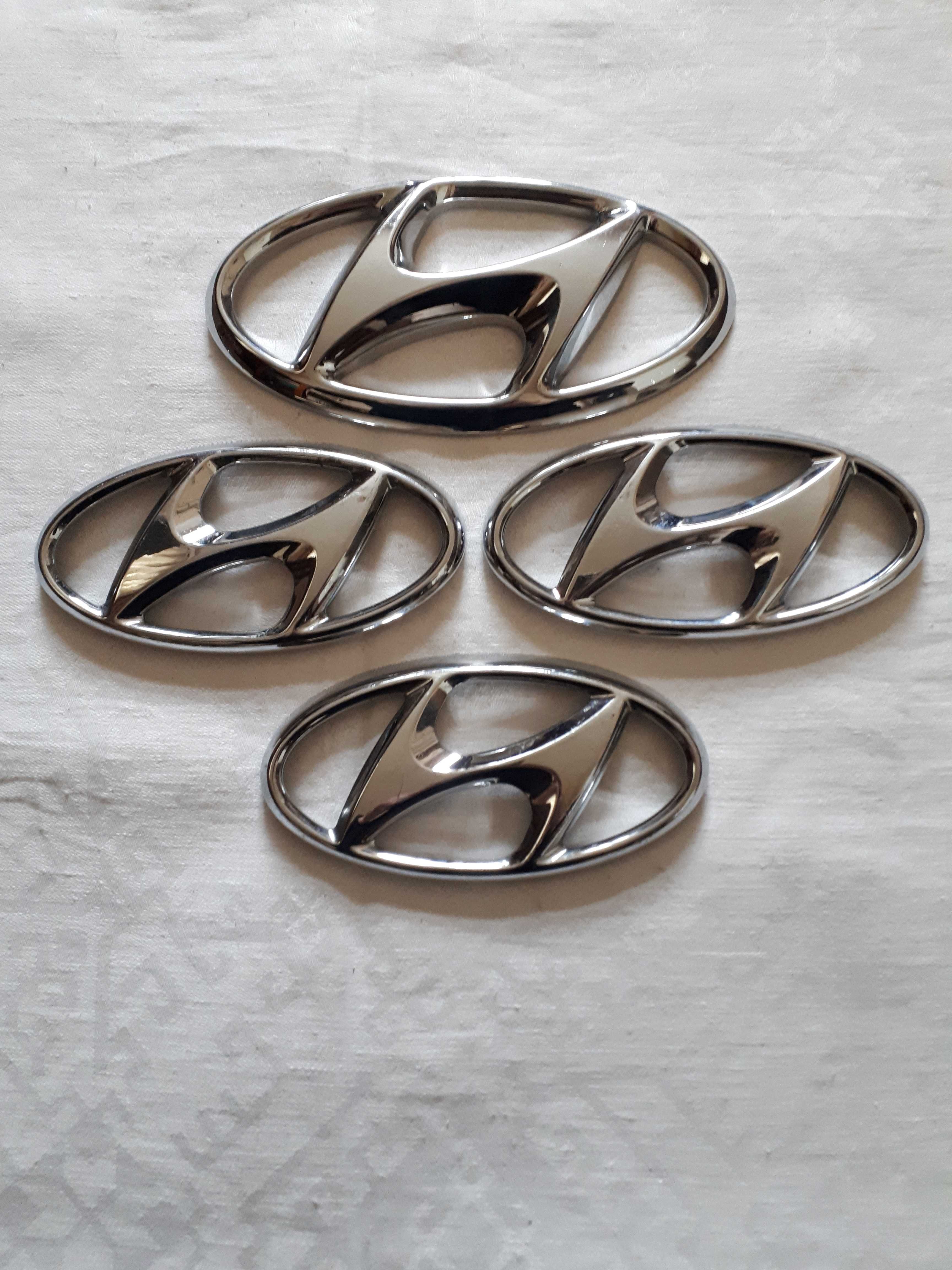 Эмблема  значок  шильдик  надпись  логотип   Hyundai  Оригинал