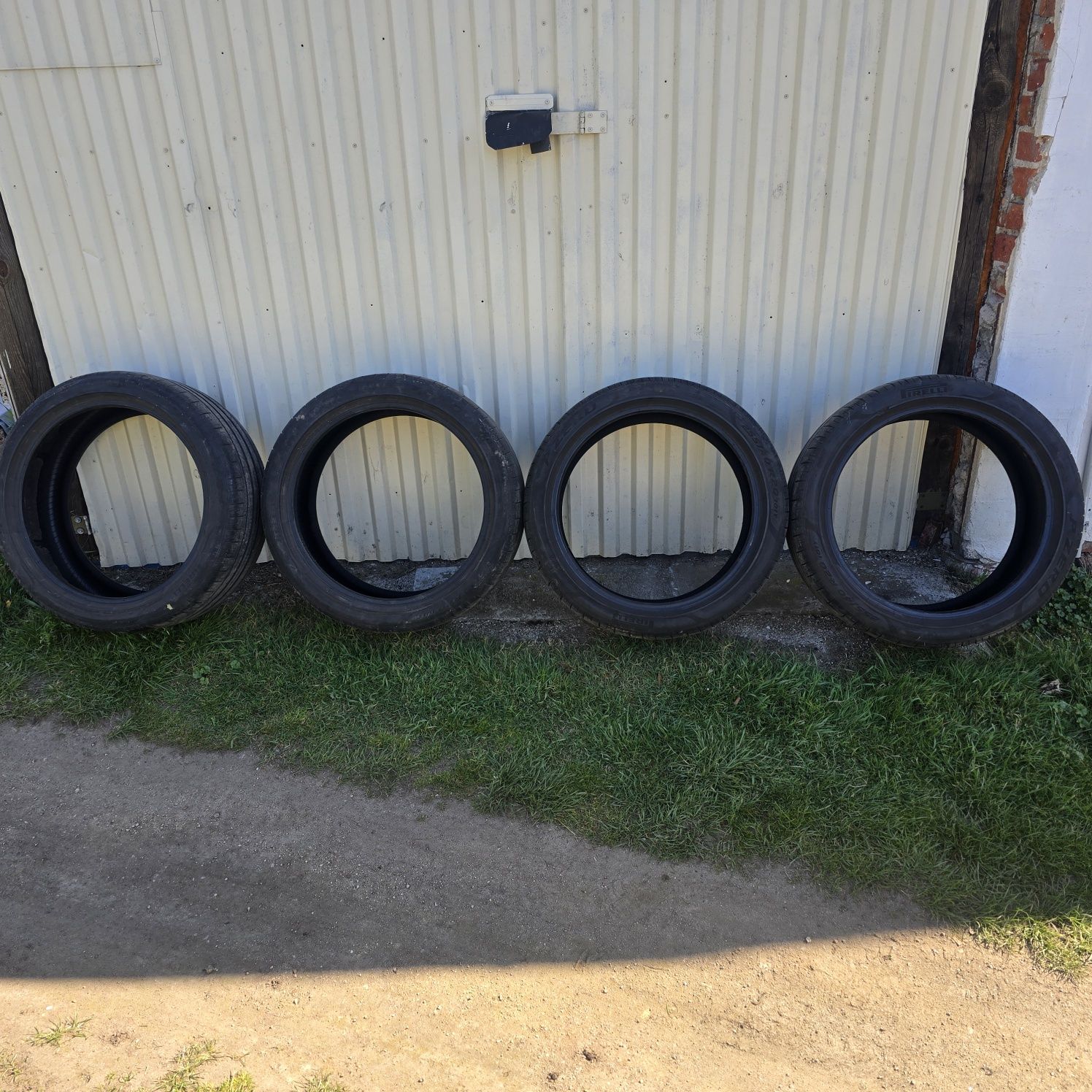 Opony Pirelli p zero 255/40/20 lato