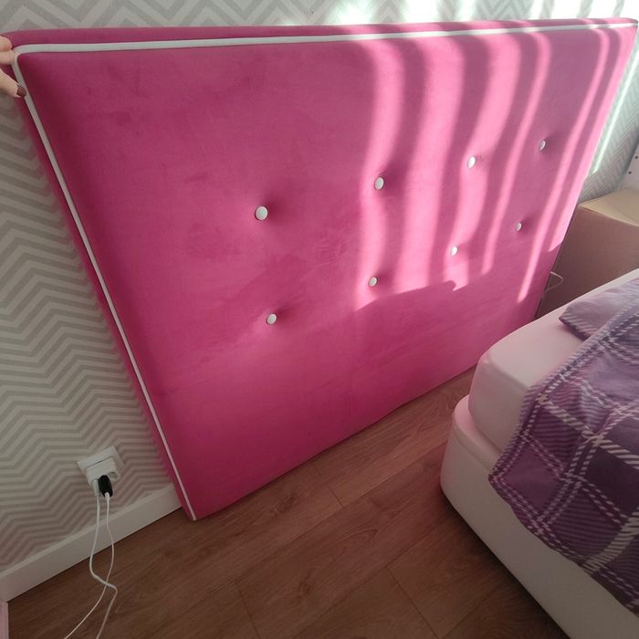 Cabeceira em veludo rosa