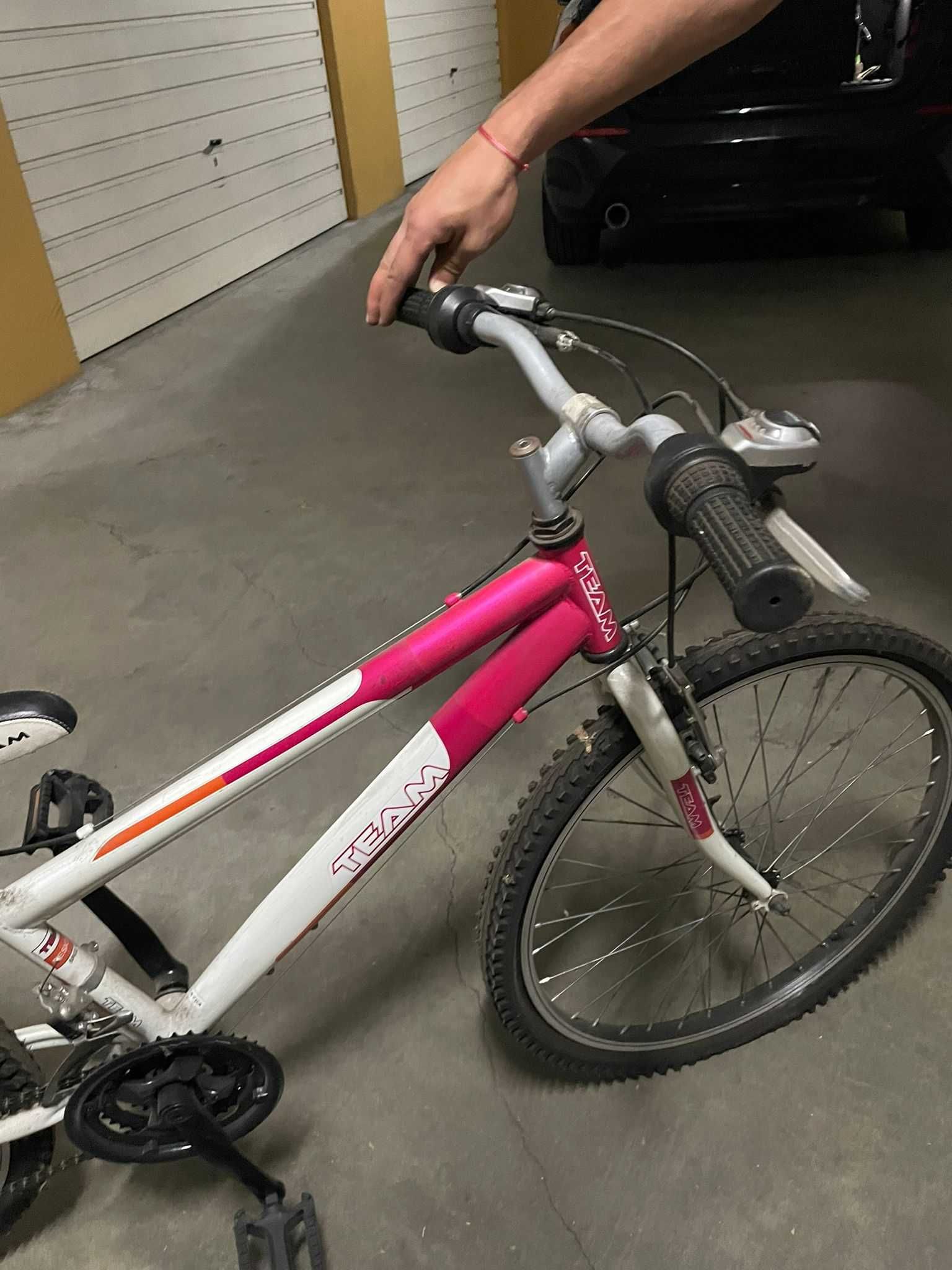 Bicicleta para criança e adolescente em Braga