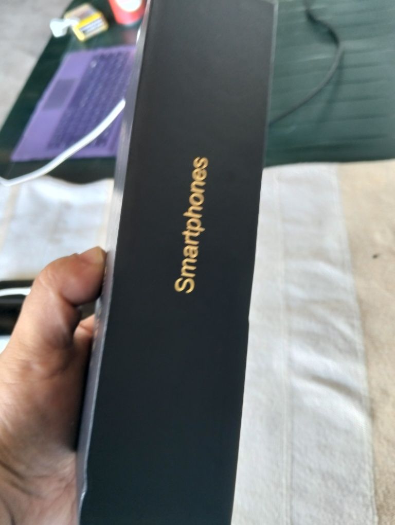Smartphone novo impecável optimo