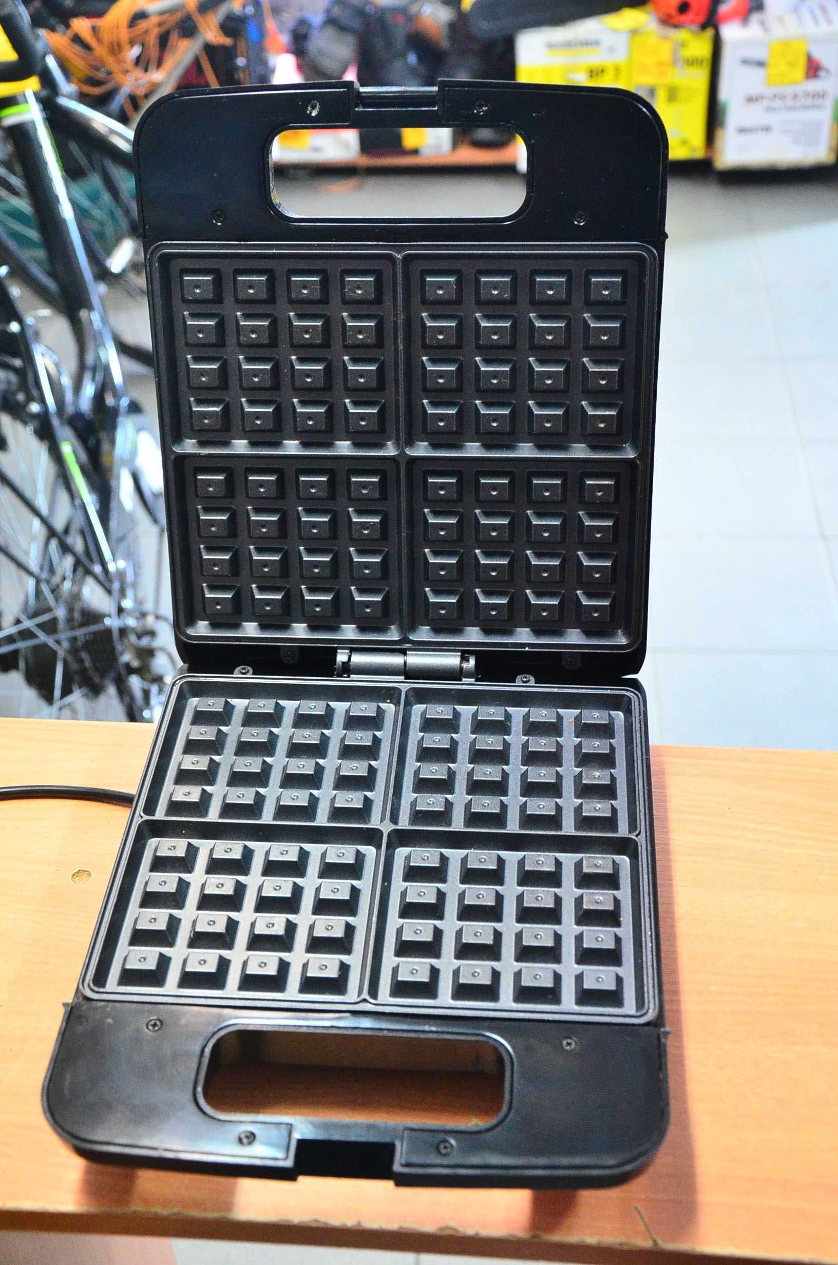 Gofrownica XXL poczwórna 1400W Lafe GFB-002 komis Madej Tarnów