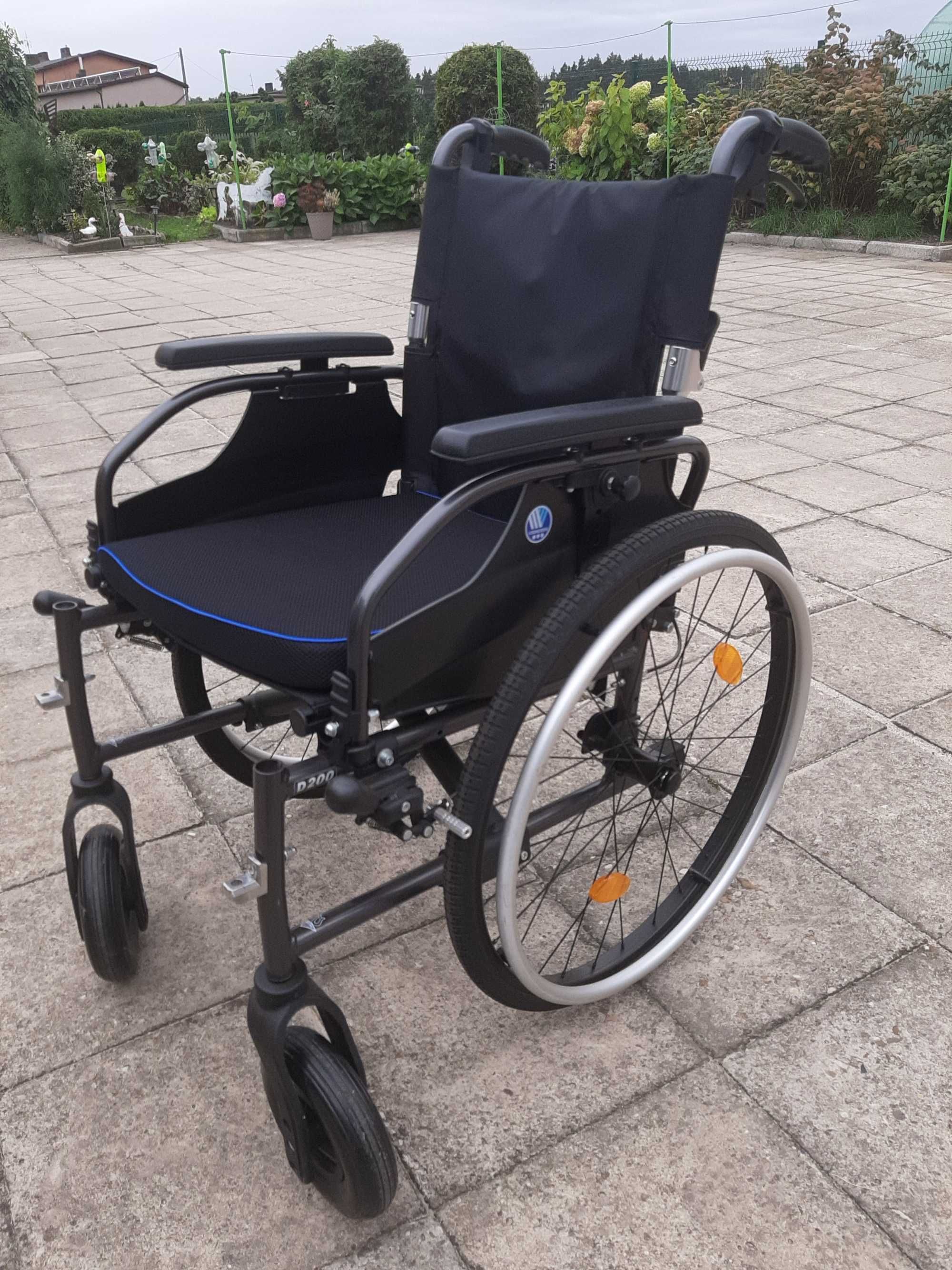 Wózek inwalidzki Vermeiren D200 B30, 2 szt materacy, balkonik +wózek