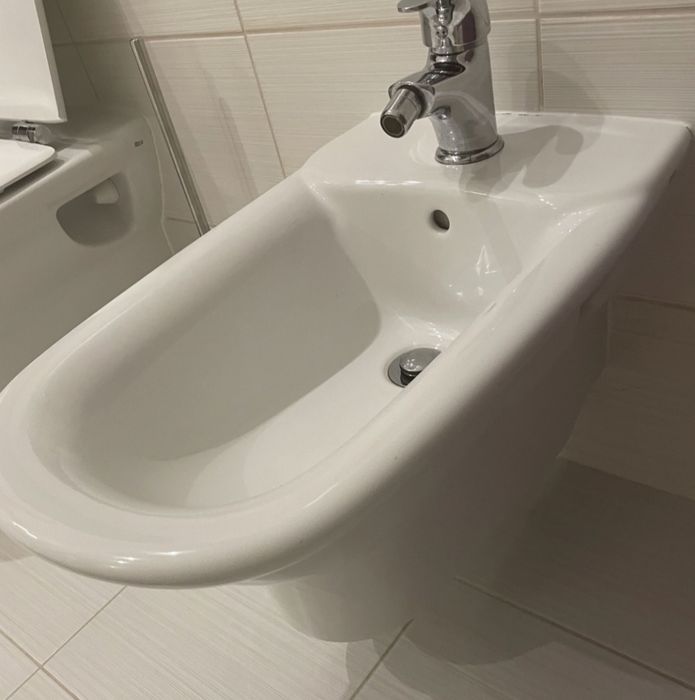 Miska Wc + Bidet podtynkowy z baterią