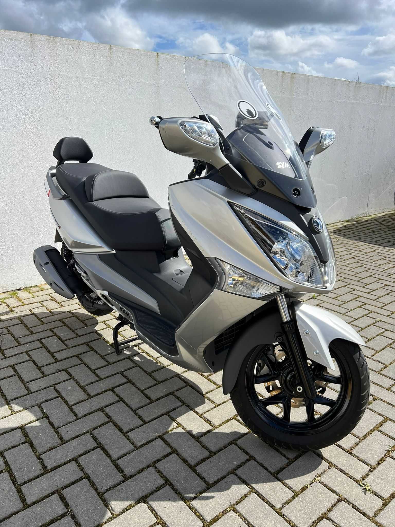 Scooter Sym 125 gtsi