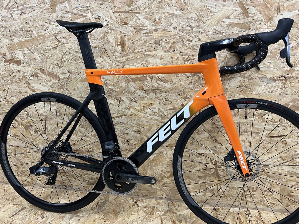 Bicicleta disco aero Felt AR / Sram Force AXS elétrico
