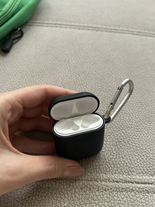 Зарядний кейс для Apple Airpods