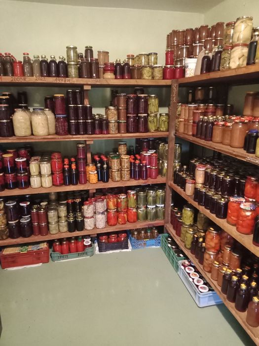 MANUFAKTURA Domowe przetwory , kiszonki , syropy , chrzan