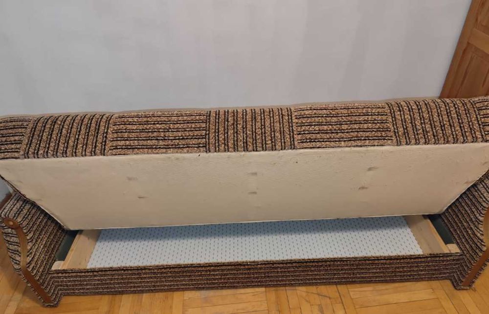 Wersalka rozkładana, używana