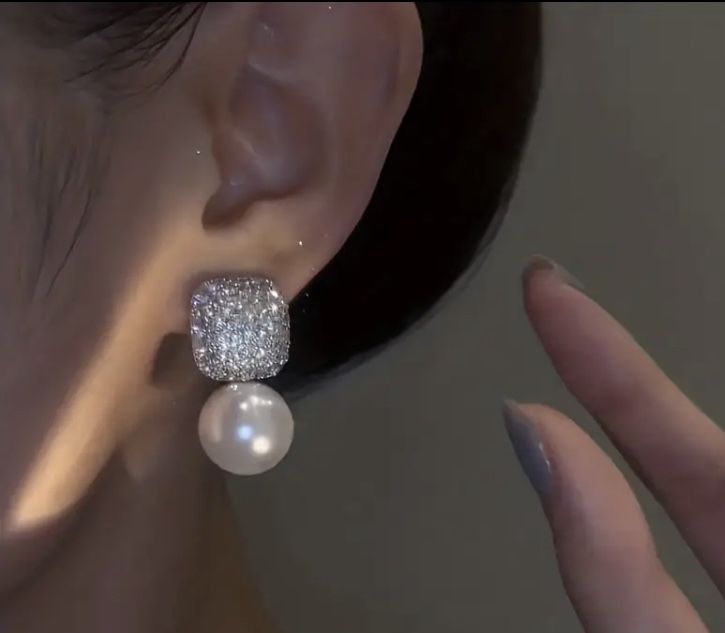 Brincos de Zircônia com Pérolas - Novos