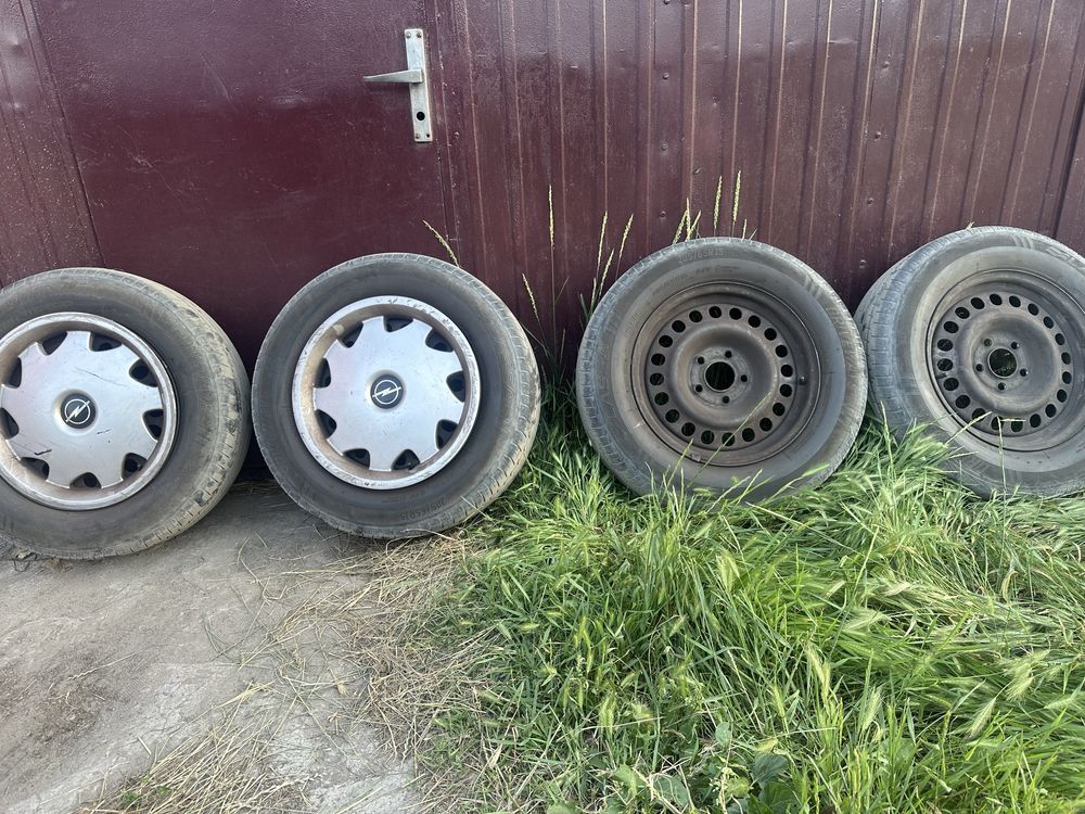 Резина Lassa 205 65 R15 та диски опель