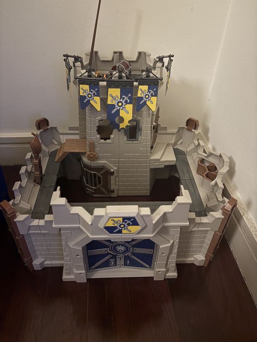 Brinquedo castelo