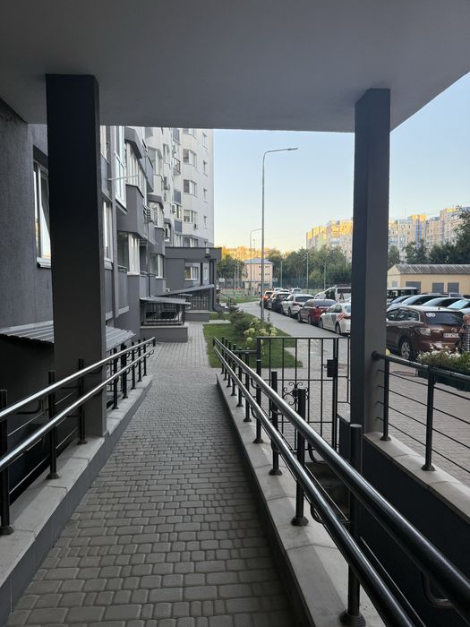 Продам велику 3-х кімнатну квартиру,вулиця С.Петлюри 21 Б