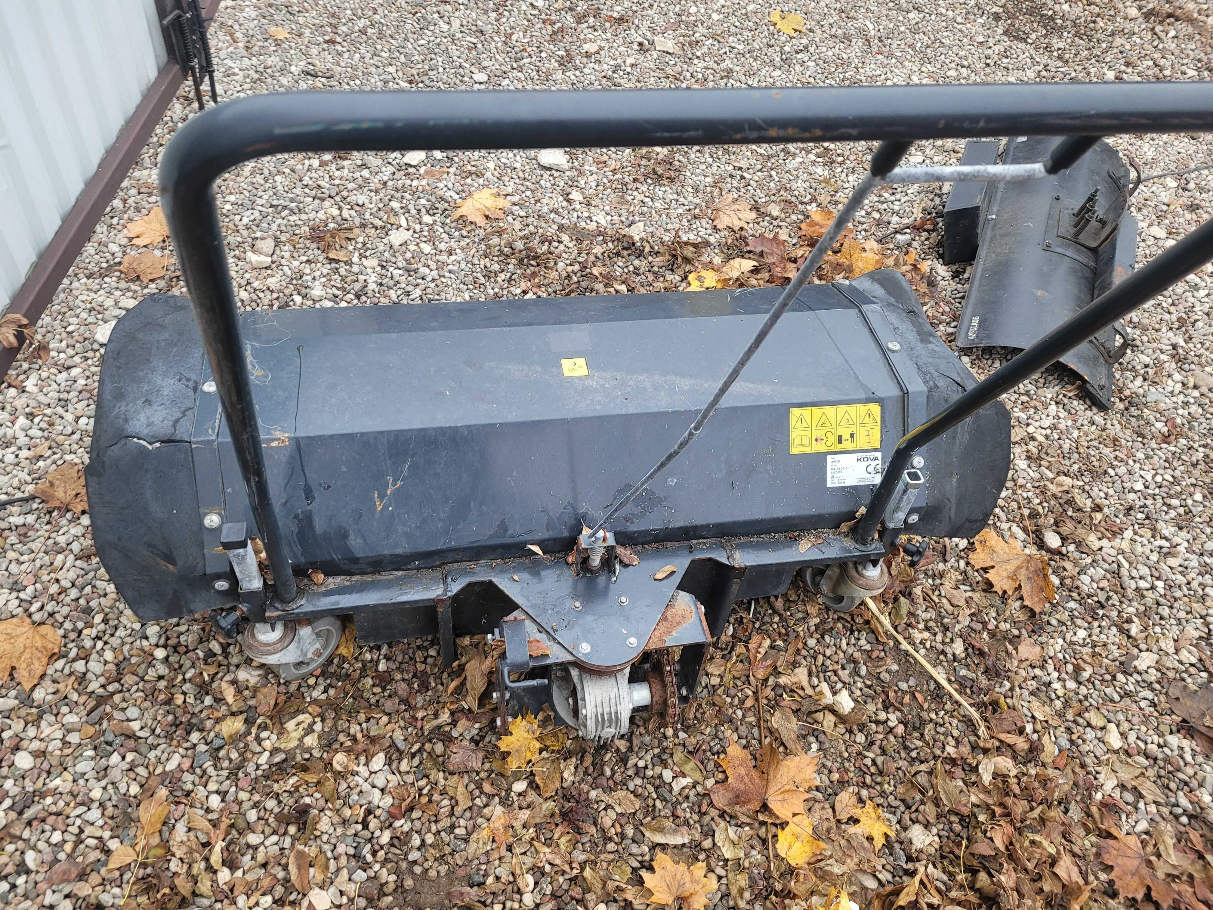 Zamiatarka do traktorka stiga husqvarna rider Kova LH1200 Polecam!!!